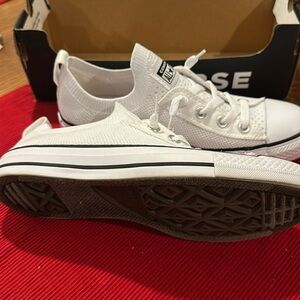 Women's white shoreline Converse sneakers size 8